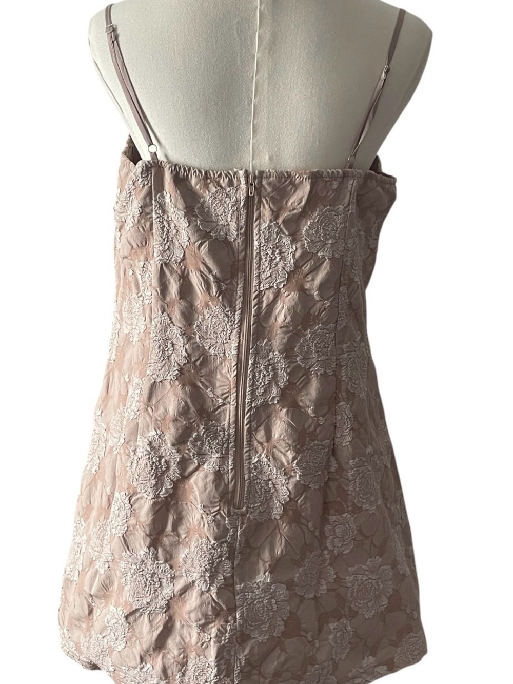 Windsor Gorgeous Charm Floral Jacquard Mini Dress | Taupe | L | NWT - Picture 7 of 12
